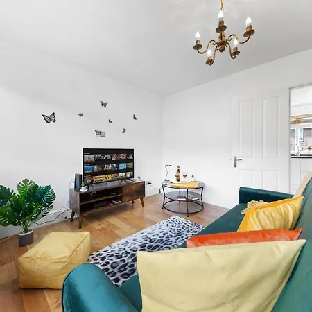 Clapham Serenity Garden Retreat With Free Parking Лондон Экстерьер фото