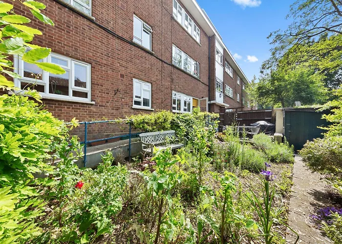 Clapham Serenity Garden Retreat With Free Parking