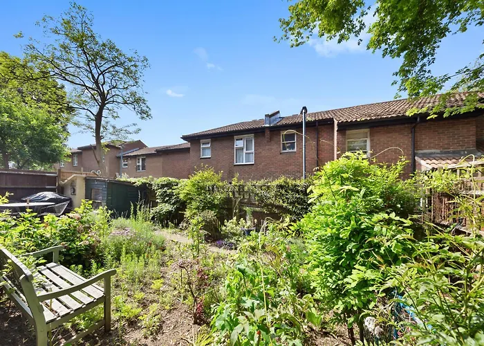 Clapham Serenity Garden Retreat With Free Parking